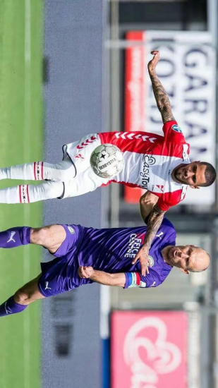 克赖扬队防 克赖扬队防