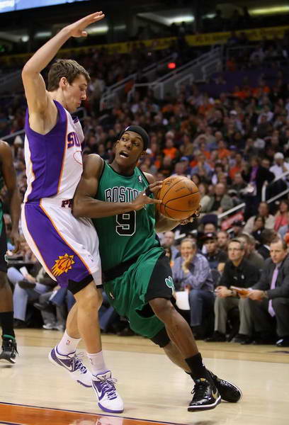 洛特利曾在 洛特利曾在