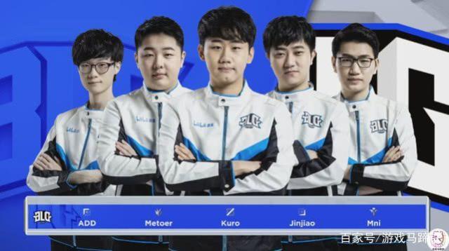 外野同时起 外野同时起